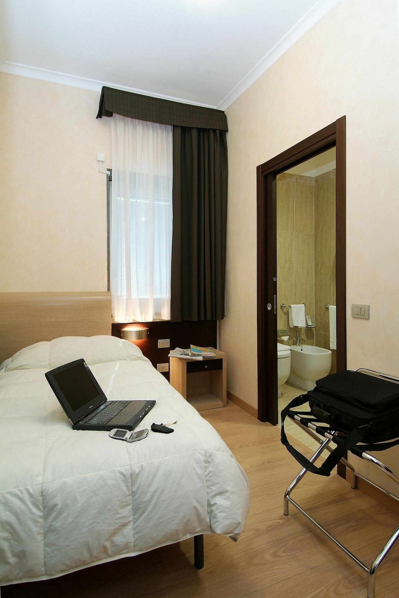 Eh Rome Airport Euro House Hotels Fiumicino Exteriör bild