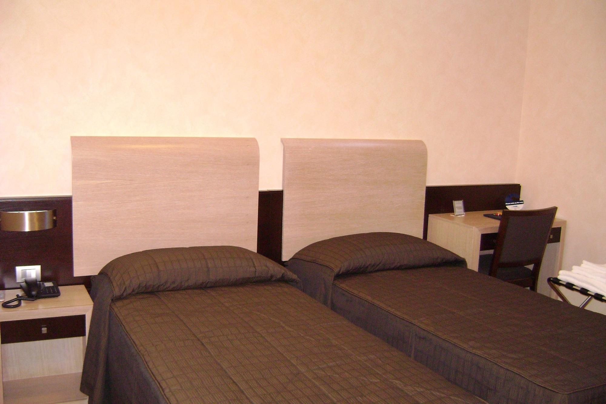 Eh Rome Airport Euro House Hotels Fiumicino Exteriör bild
