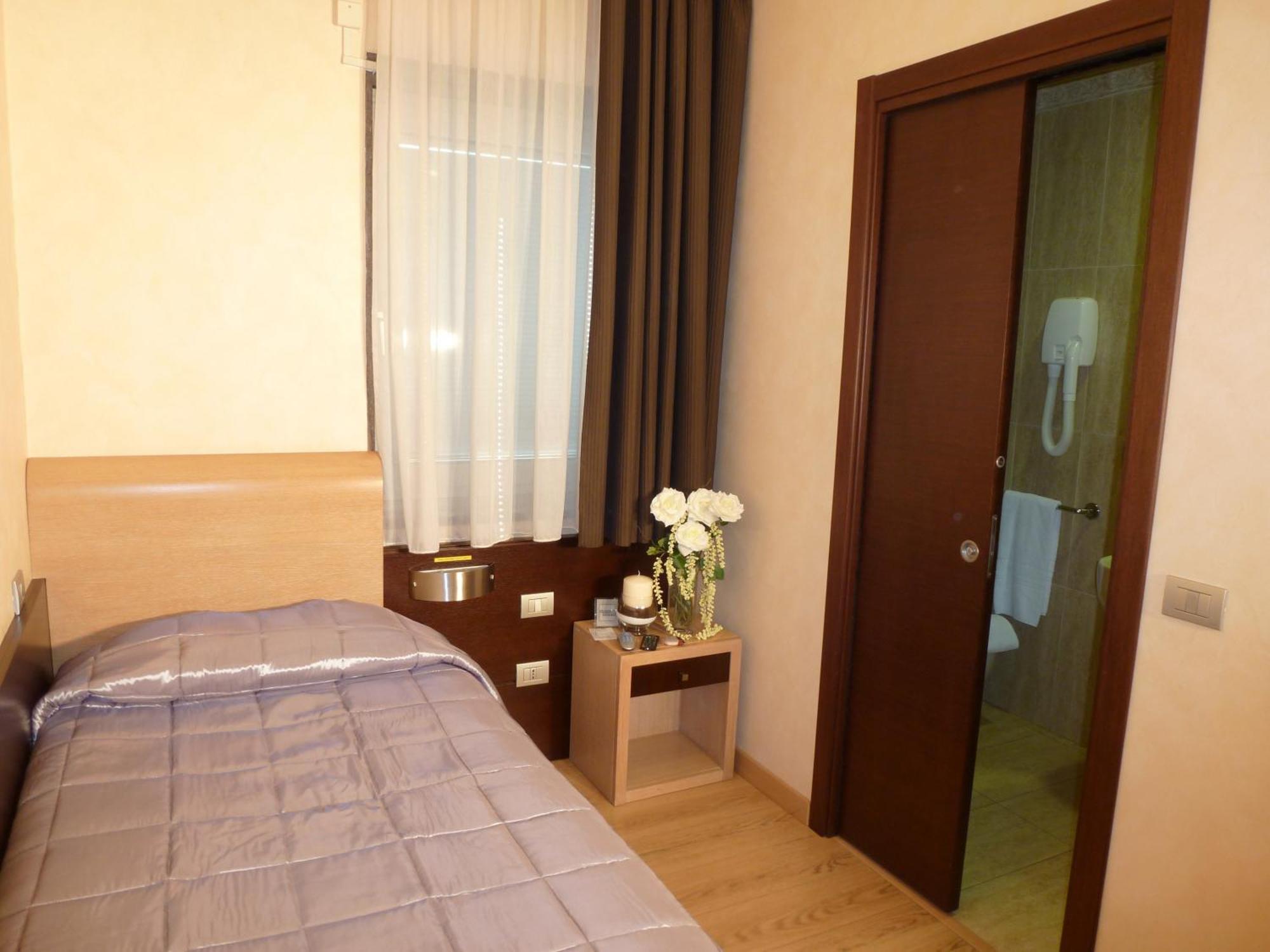 Eh Rome Airport Euro House Hotels Fiumicino Exteriör bild