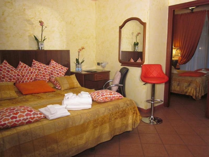 Eh Rome Airport Euro House Hotels Fiumicino Exteriör bild