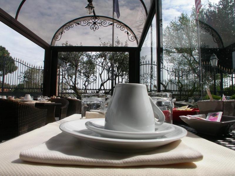 Eh Rome Airport Euro House Hotels Fiumicino Exteriör bild