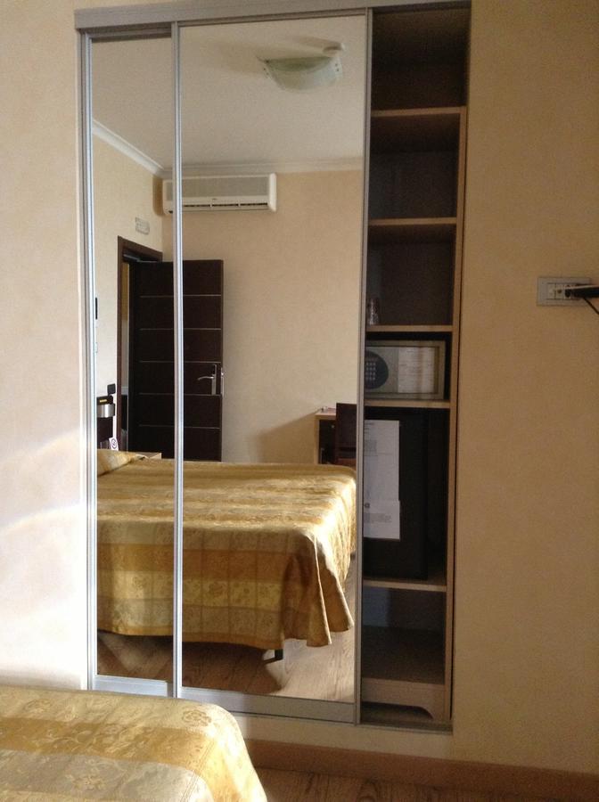 Eh Rome Airport Euro House Hotels Fiumicino Exteriör bild